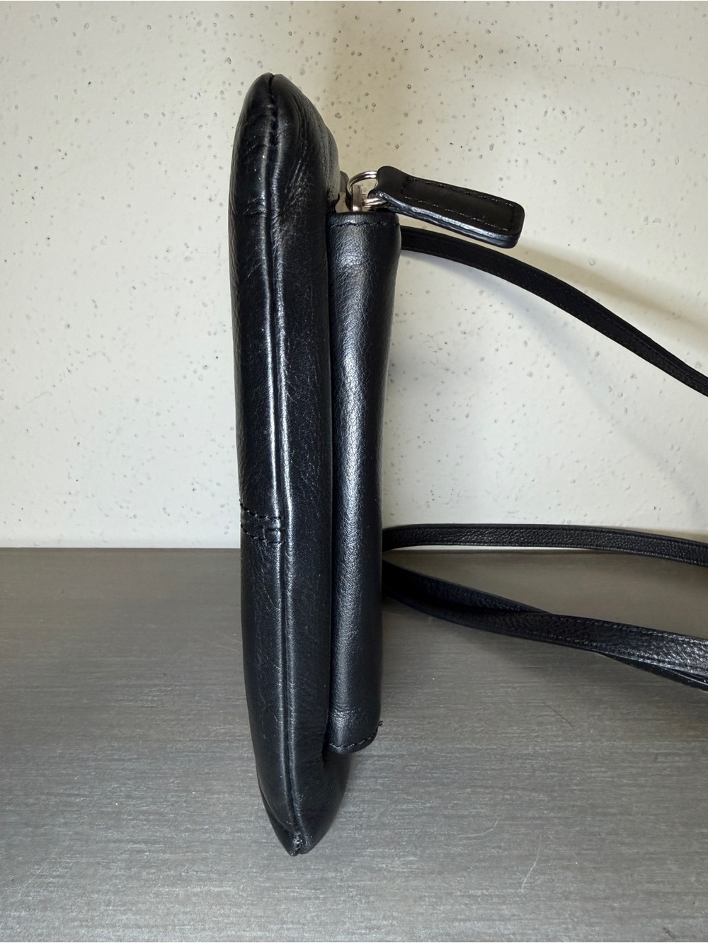 Vintage Fossil Black Leather Crossbody Bag With Integrated Wallet Excellent Cond - Picture 5 of 7